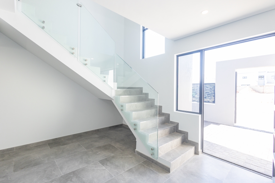 4 Bedroom Property for Sale in Sandown Western Cape